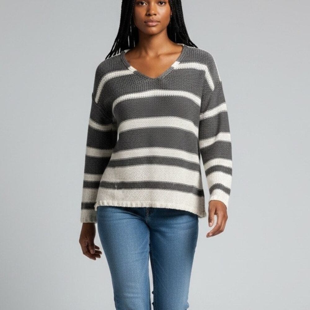RDI gray white striped open knit V-neck sweater acrylic Size Small